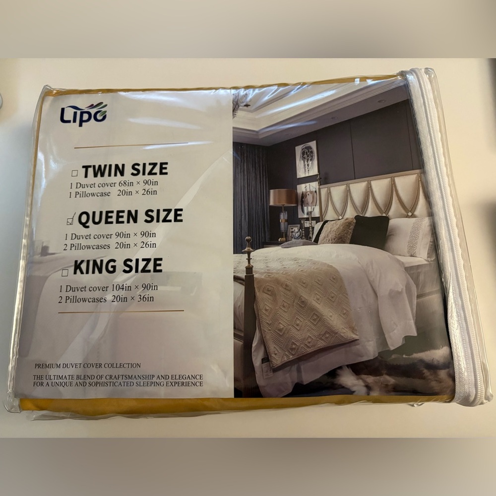 Lipa Premium Queen Size Duvet Cover Set with 2 pillowcases